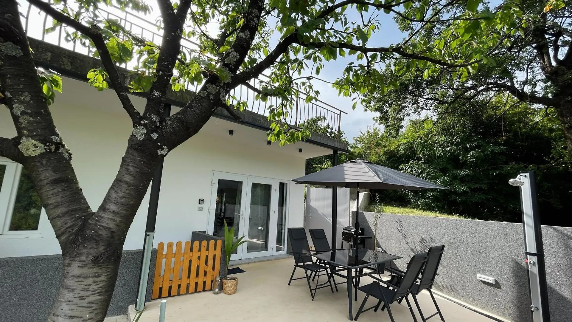 Cozy Studio Apartment With Terrace + Free Parking Opatija Croatia